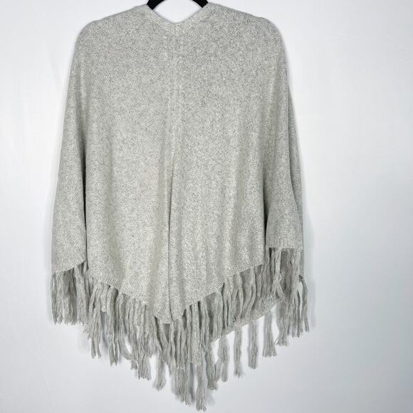 Banana Republic Womens XS/S Gray Fringe Knit Poncho Sweater Cozy Shrug Cape - Picture 2 of 10
